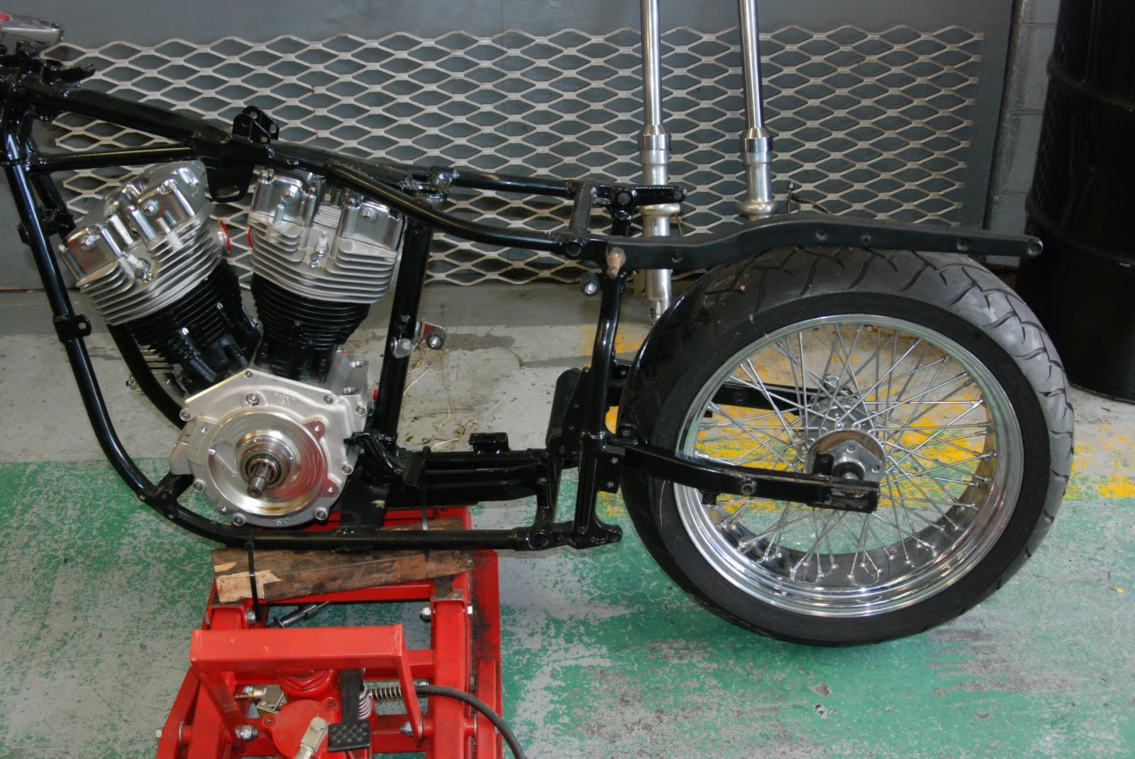 Bison Industries Shovel head swingarm modification