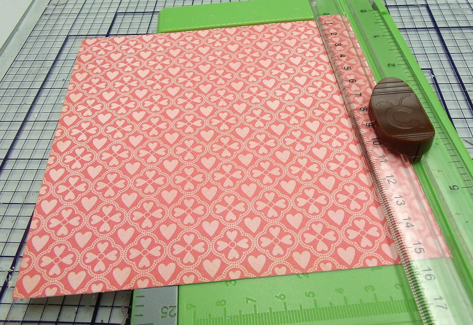 My Creative Scrapbook How to Make a Pillow Box from Scratch by Nicole