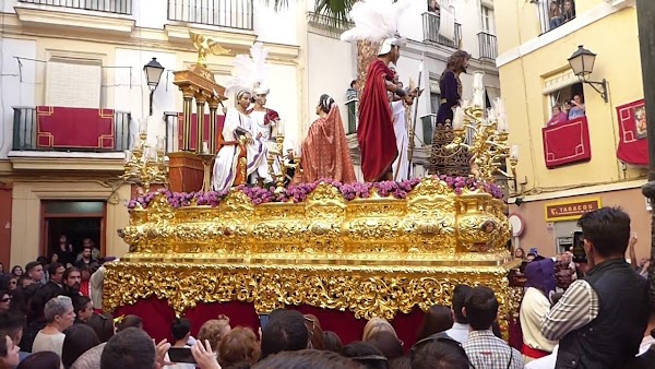 Sentencia de Cádiz se plantea cambiar su recorrido de ida el Miércoles Santo Sentencia de Cádiz se plantea cambiar su recorrido de ida el Miércoles Santo