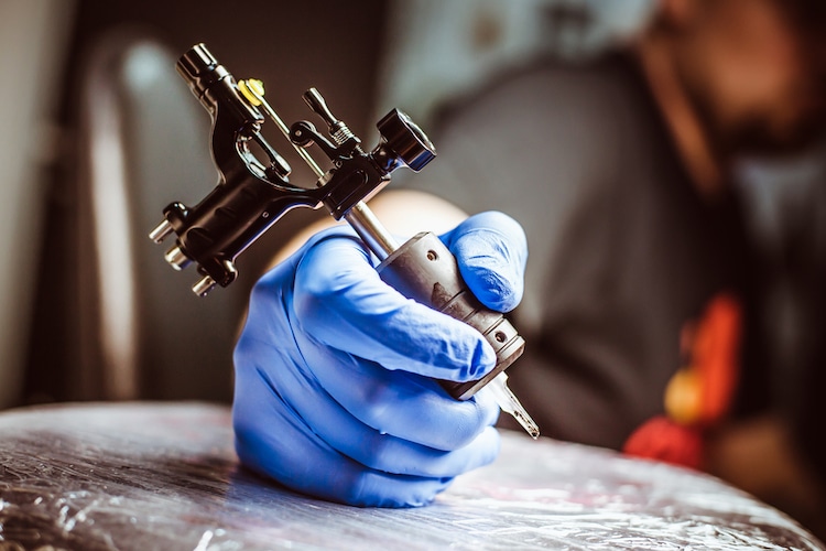 Color-Changing Tattoos Might Change How We Monitor Health Issues Color-Changing Tattoos Might Change How We Monitor Health Issues
