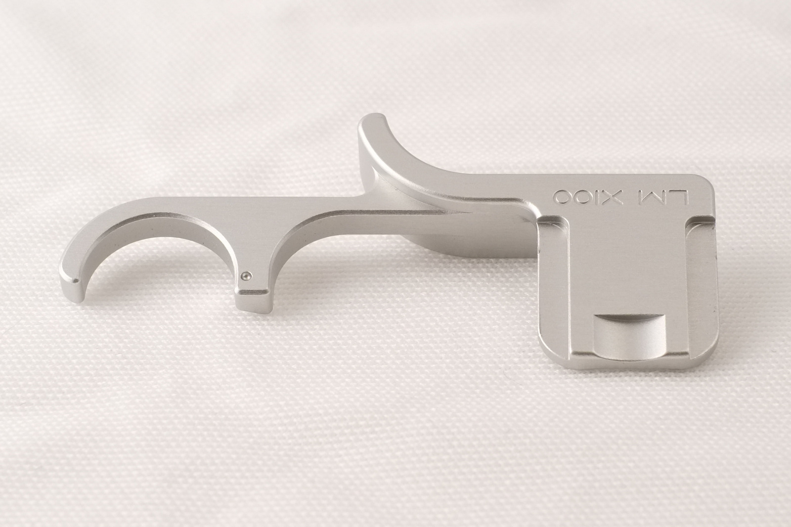 Steve Turnbull Photography Lensmate "LM X100" thumbgrip