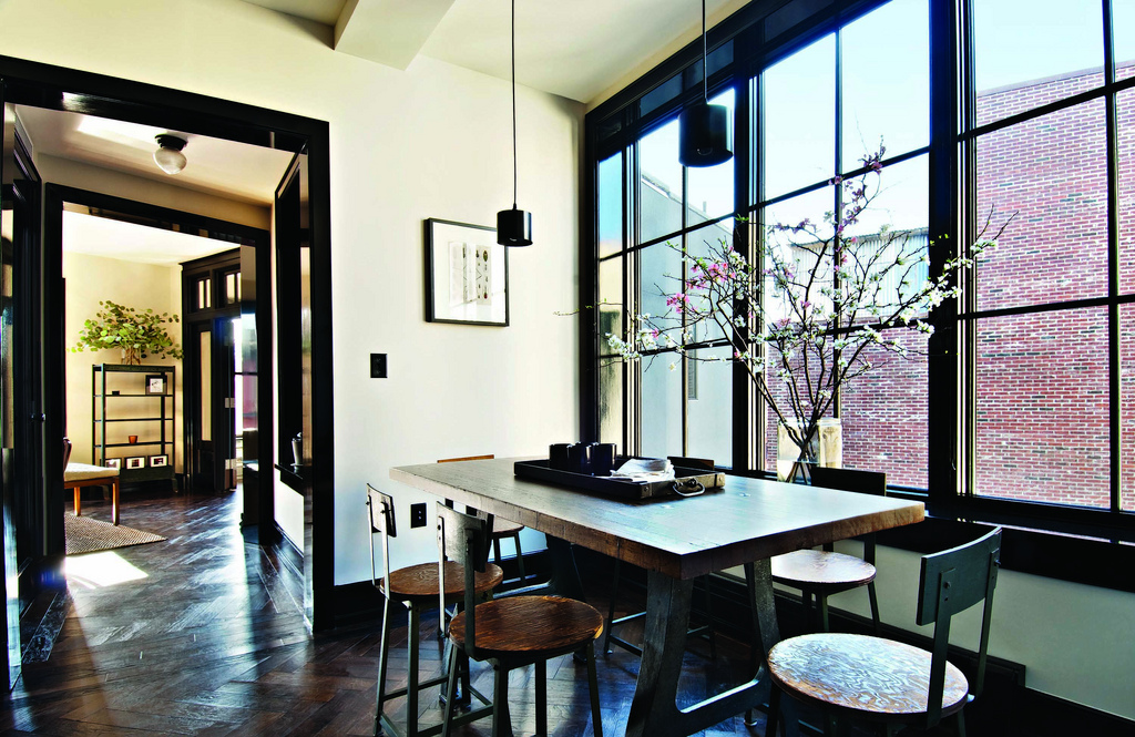 Monkey's Muse DESIGN INSPIRATION WHITE WALLS & BLACK TRIM