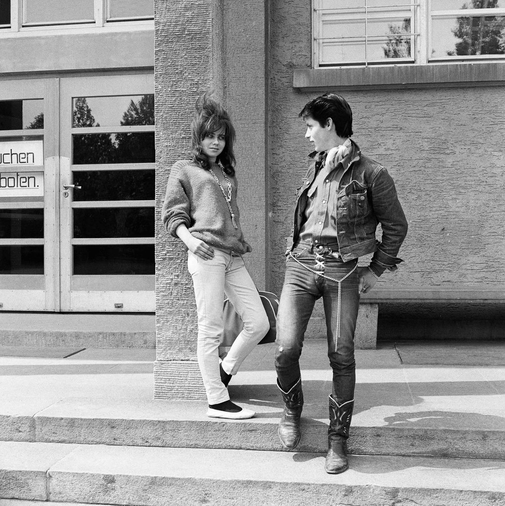 Молодежь 70х сша. Михаил львовский в моей смерти прошу винить клаву. Фотосессия с ретро фотоаппаратом. В моей смерти прошу винить клаву к фильм. Джозеф сзабо.