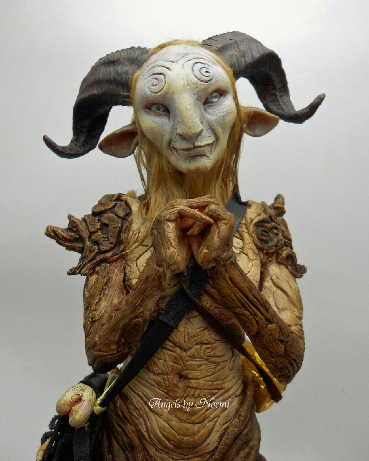 лабиринт фавна гильермо дель торо 2006. луперк и фавн. монстр из лабиринта фавна. лабиринт фавна фильм 2006 фавн. улыбка фавна.