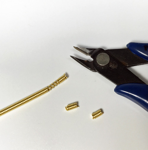 How to Make Coiled Wire Hinges to Connect 2 Hole Beads The Beading Gem's Journal