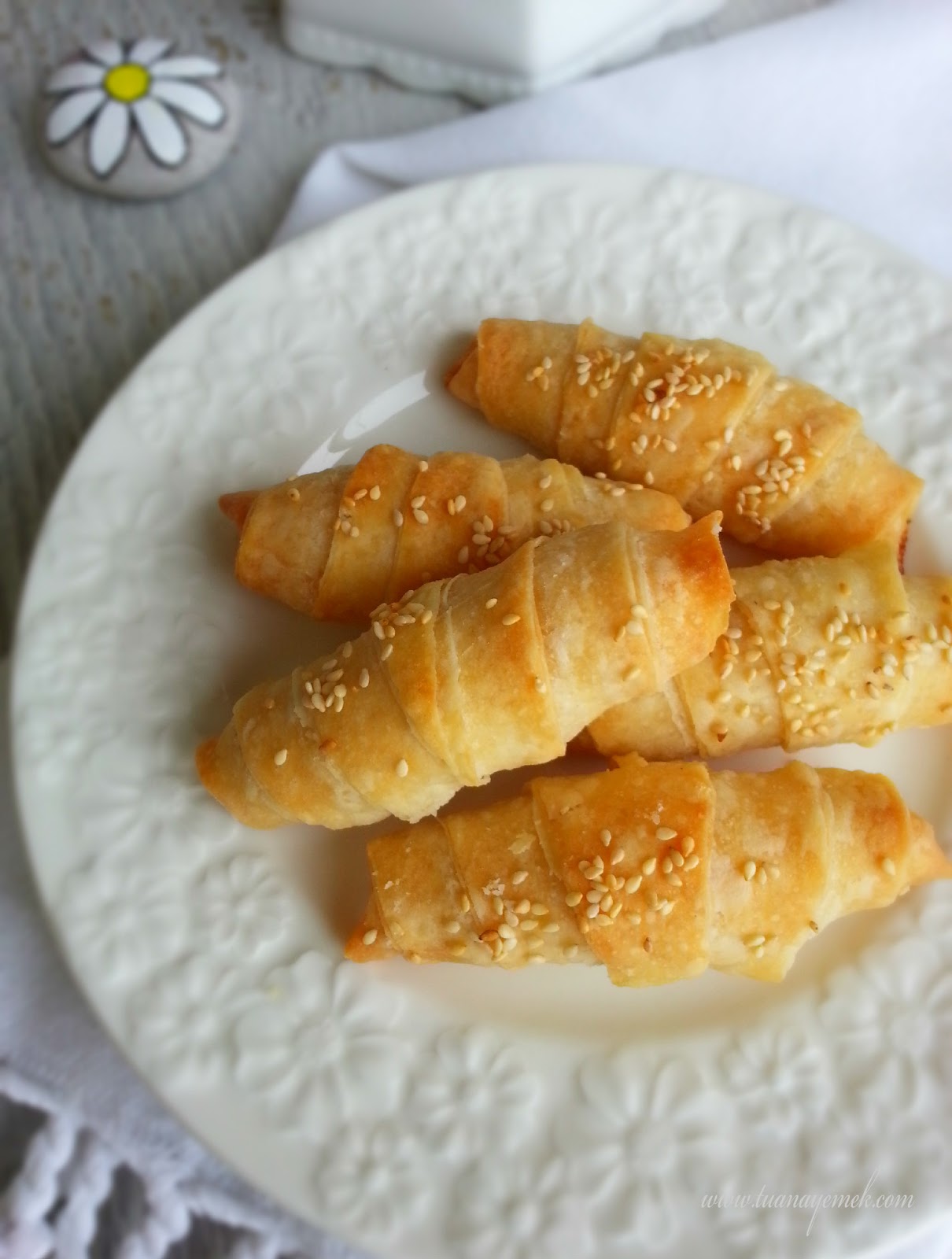 Sirkeli Unlu Çıtır Börek Sirkeli Unlu Çıtır Börek