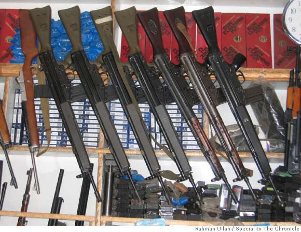 Pak GUNS THE KEY TO KNOWLEGE A Visit To Pakistani Gun Market Derra