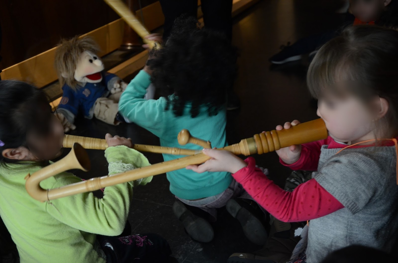 Le Petit Monde des Lucioles: Au Musée des Instruments de Musique (MIM)