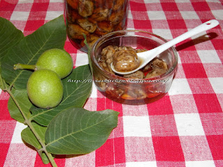 Dulceata de nuci verzi