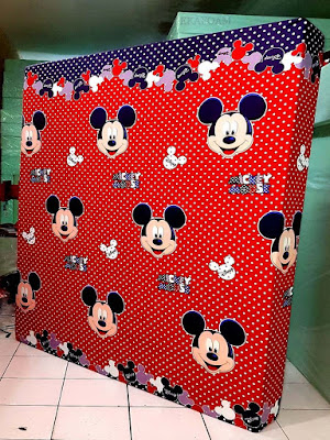 Kasur inoac motif mickey mouse merah Kasur inoac dengan corak motif mickey mouse merah