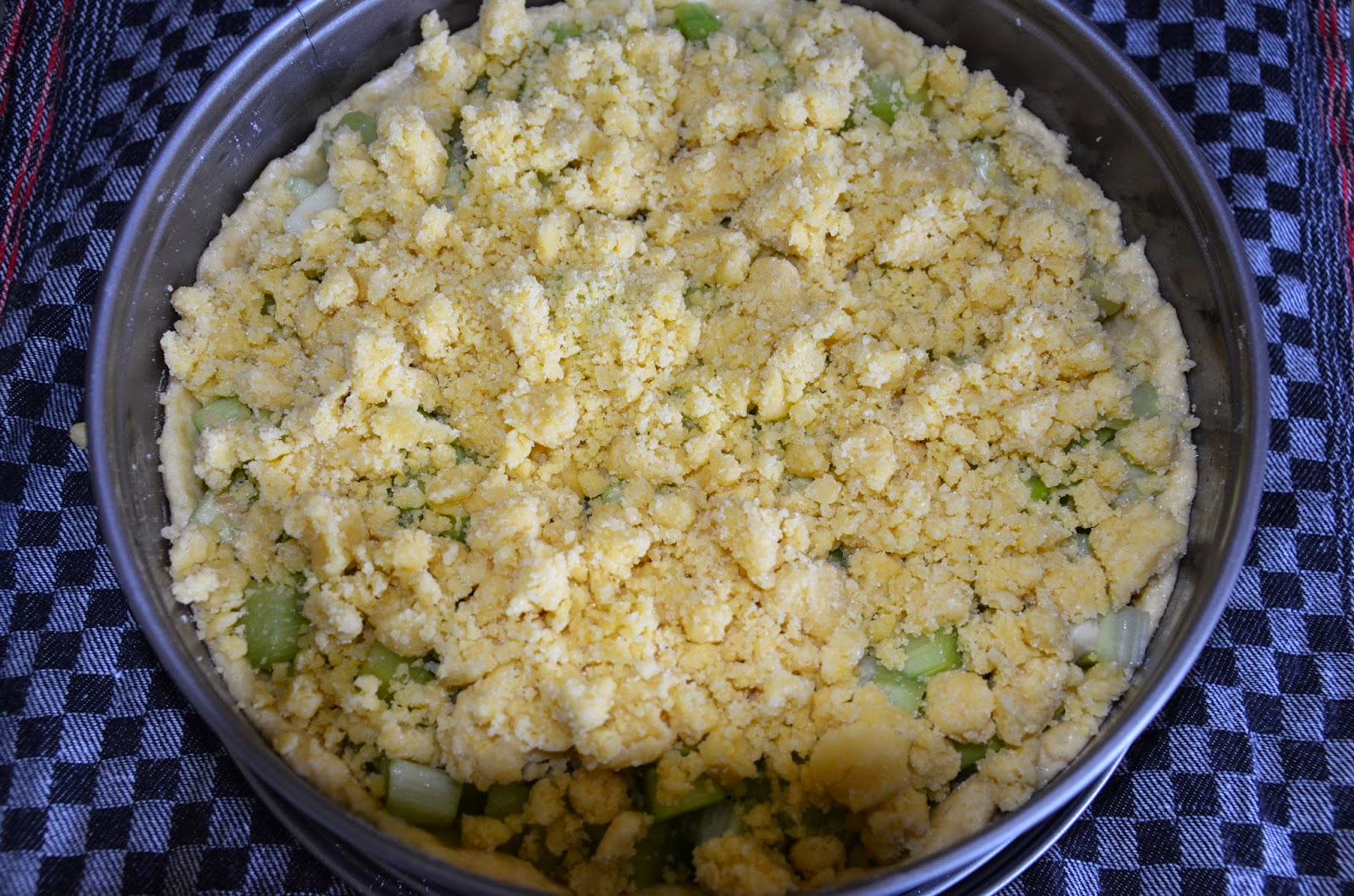Rhabarberkuchen mit Quark-Öl-Teig - Rezeptra - Food and More