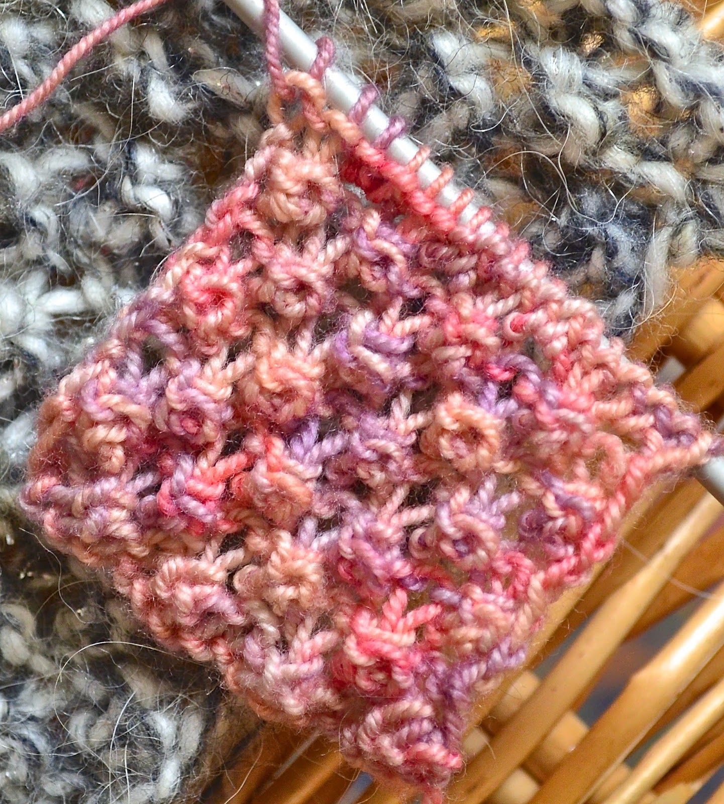 Knitting Novice The Weekly Swatch Bramble Knit Stitch