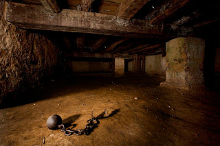 Senzala lenda, história de terror, fantasmas, pacto demônio, vargem grande do sul, bosque, floresta, assombração, aparição