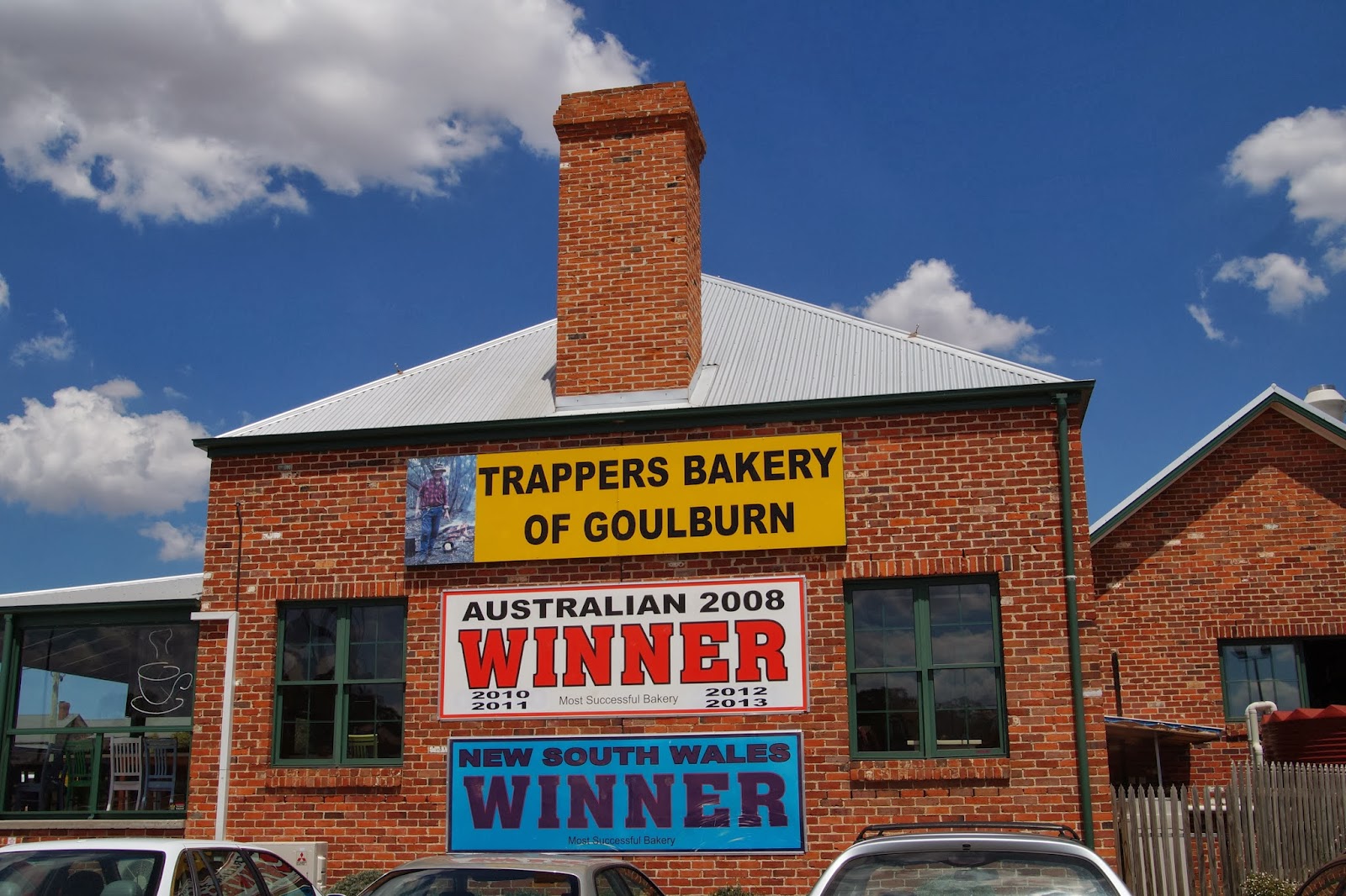 Crazy Dutch Foodie Little Aussi Beef & Beer Pies to celebrate