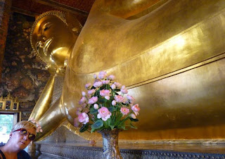 Bangkok, Templo de Wat Pho. Buda Reclinado. Bangkok, Templo de Wat Pho. Buda Reclinado.