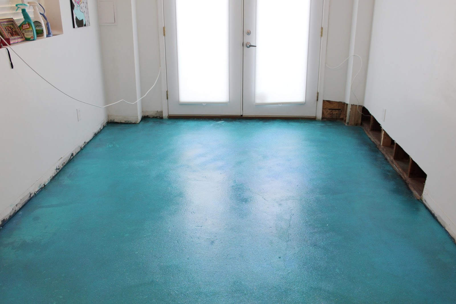 Lola, Tangled DIY Turquoise Glitter Epoxy Floor