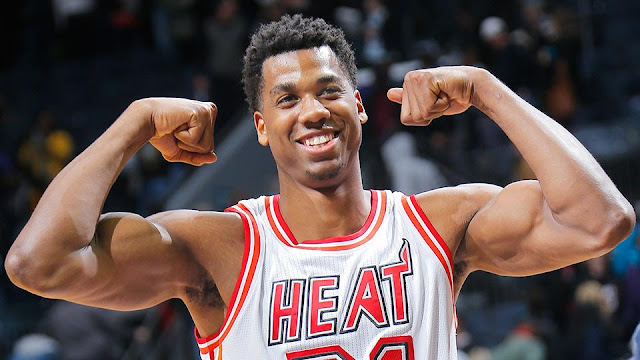Hassan Whiteside Menasihati Kapten Miami Setelah Bermain Hassan Whiteside Menasihati Kapten Miami Setelah Bermain