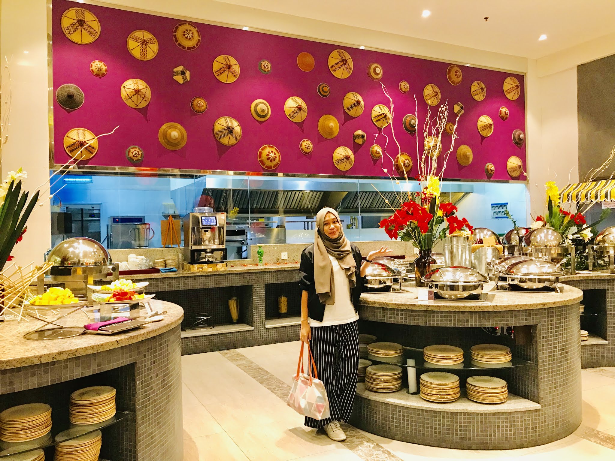 Buffet Dinner at Restoran Mercato, Avangio Hotel Kota Kinabalu, Sabah