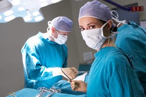 Surgeon assistant Surgeon's assistant in operating theatre