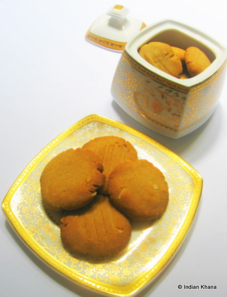 Eggless Wheat Almond Cookies ~ Indian Khana