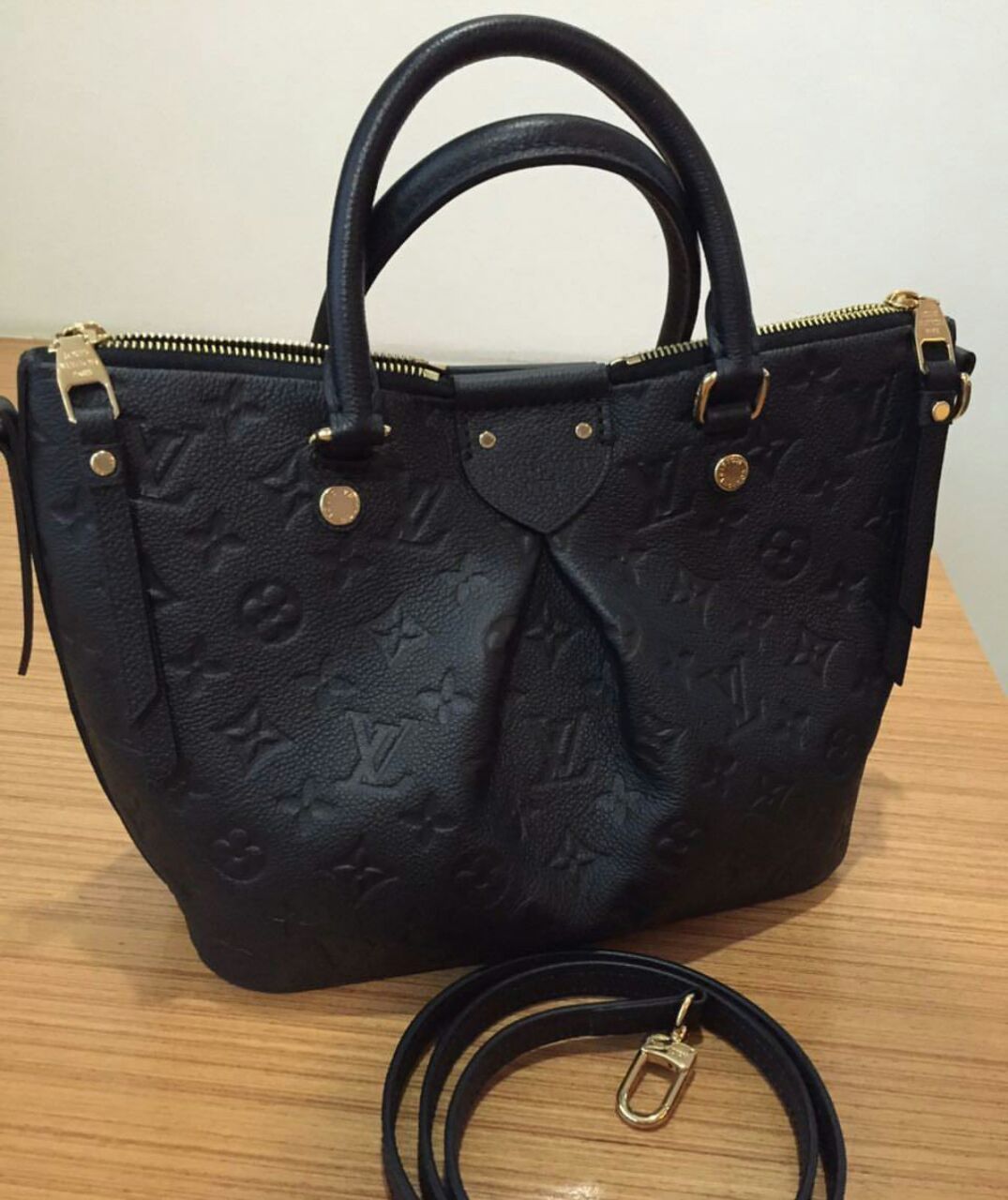 Coach Handbags & others direct from US, 100% Authentic.: Pre Order : Preloved Branded Bags - LV