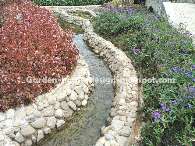 Backyard Stream Design For Tropical Garden House Garden House Design Idea Landscaping Backyard Small River Landscpaing