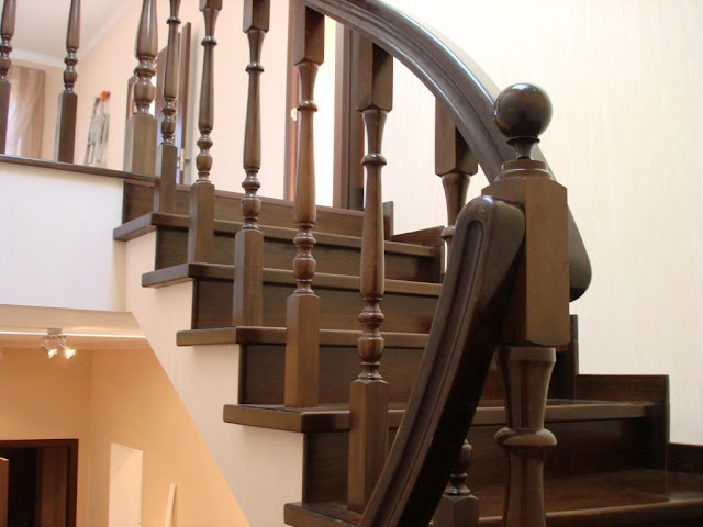 Cầu thang cổ điển - Mẫu thiết kế số 9