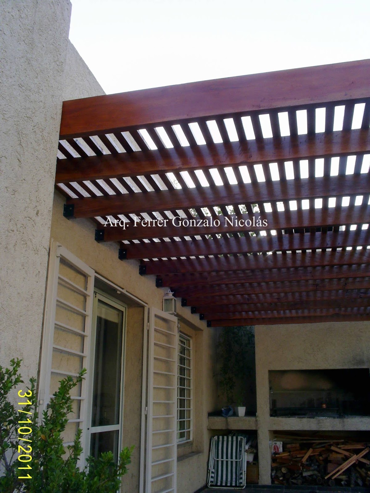 PÉRGOLAS CLÁSICAS DE MADERA CLAPP HOLL CÓRDOBA Clapp Holl® y