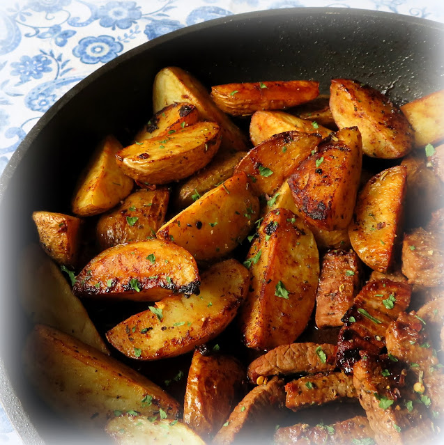 Garlic Steak Bites & Potatoes