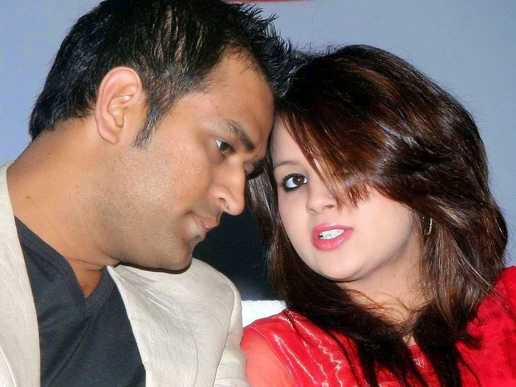 Actress Celebrities Photos Indian Cricketer MS Dhoni Wife Sakshi Dhoni ...