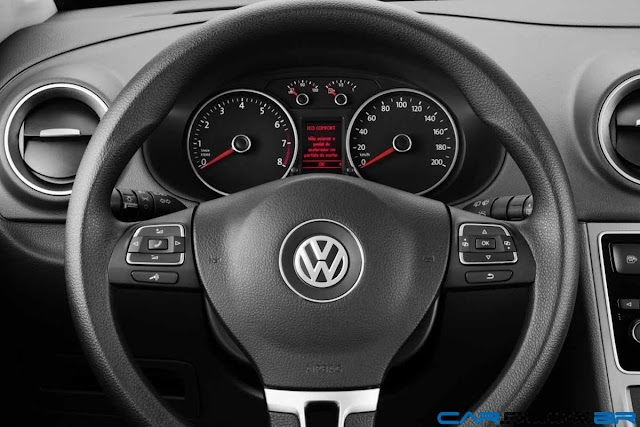 VW Voyage 2013 - volante