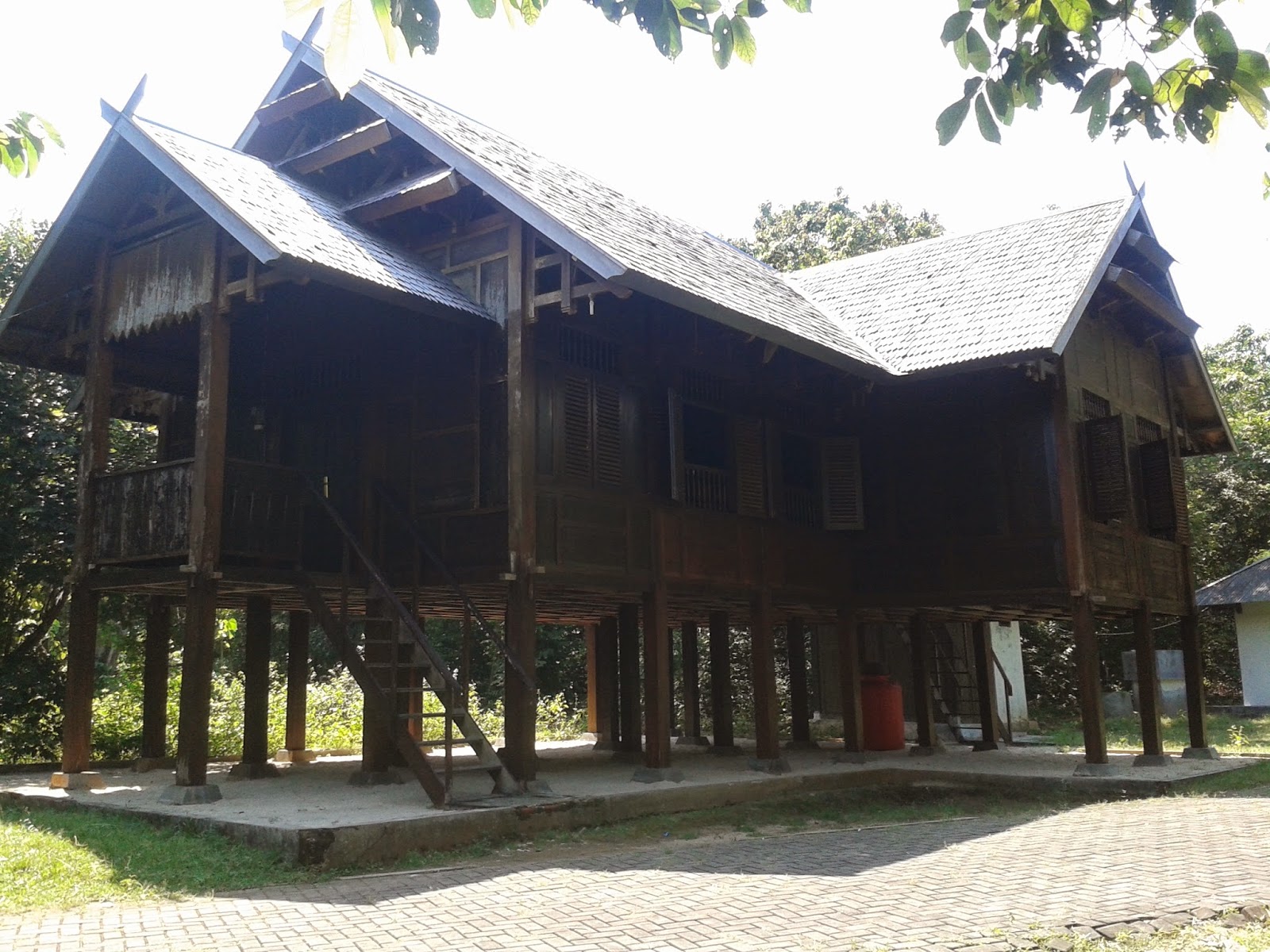 Rumah adat Bugis & Jawa di Kemujan, Karimunjawa