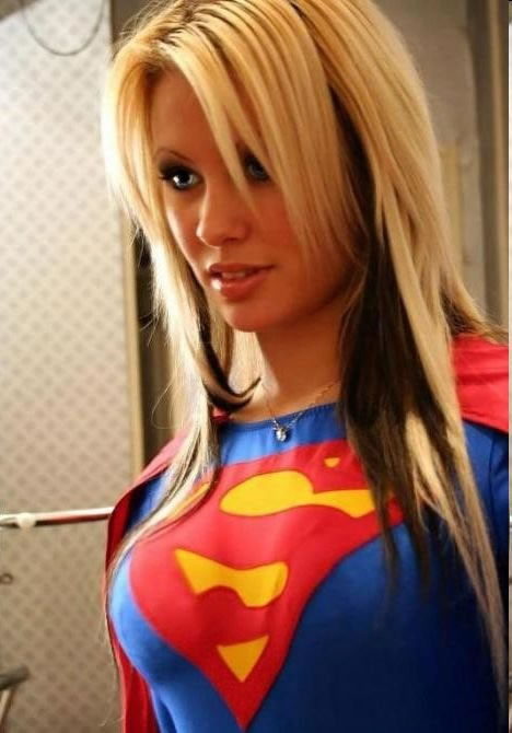 supergirl-cosplay.jpg