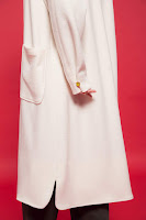 午後的費南雪有機棉長版外套衣服細節