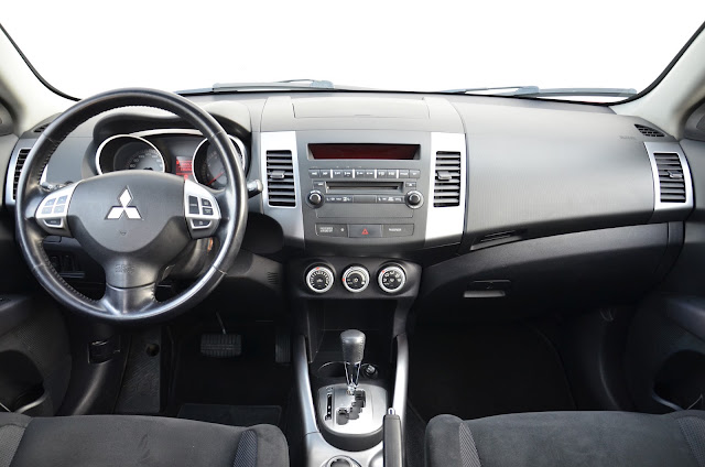 Mitsubishi outlander xl салон
