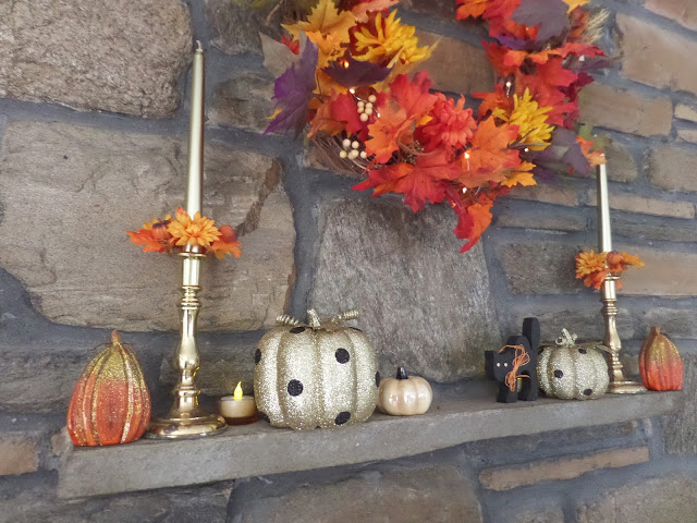fall decorations for mantle