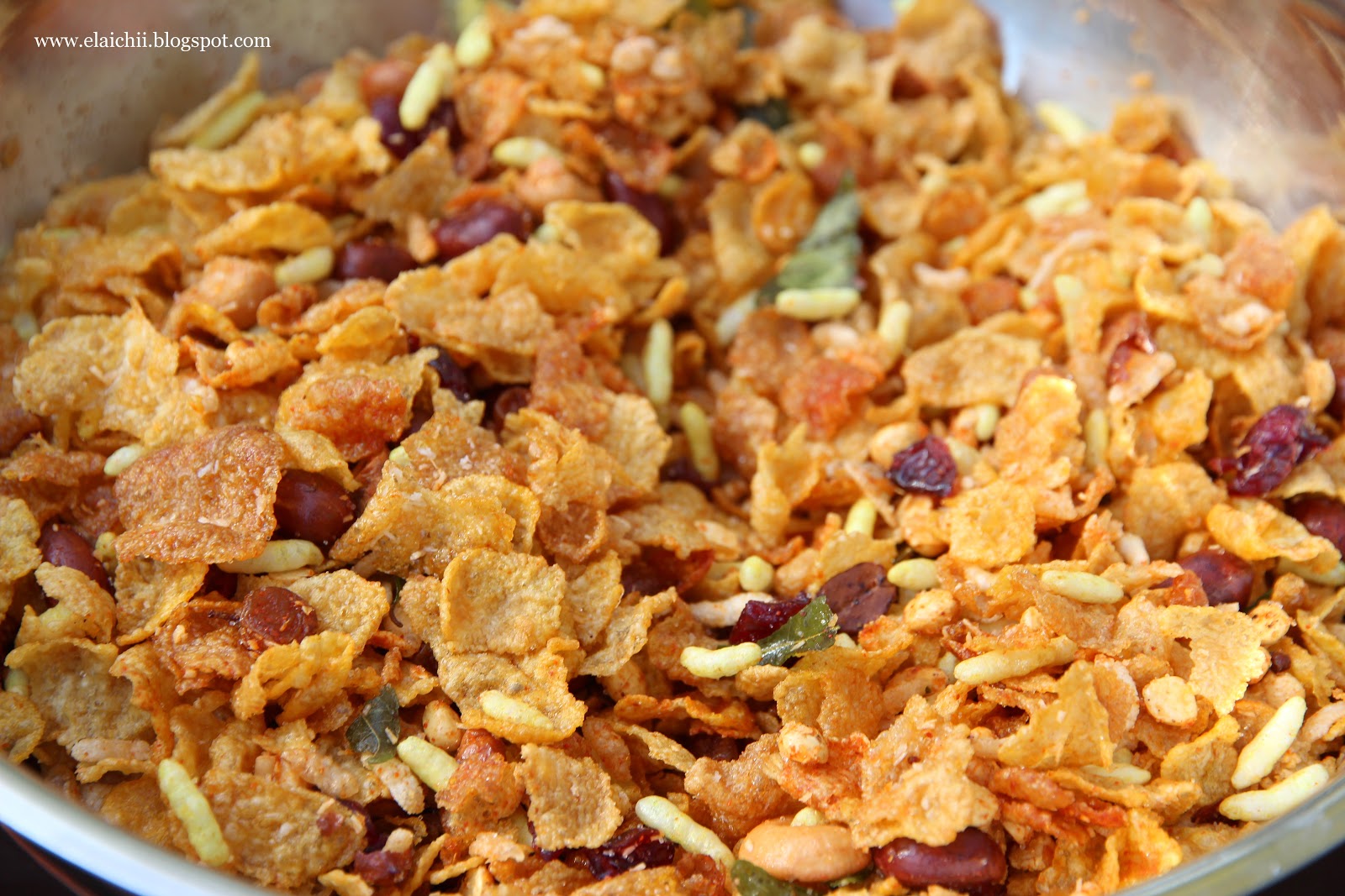 Elaichii Corn flakes Chivda