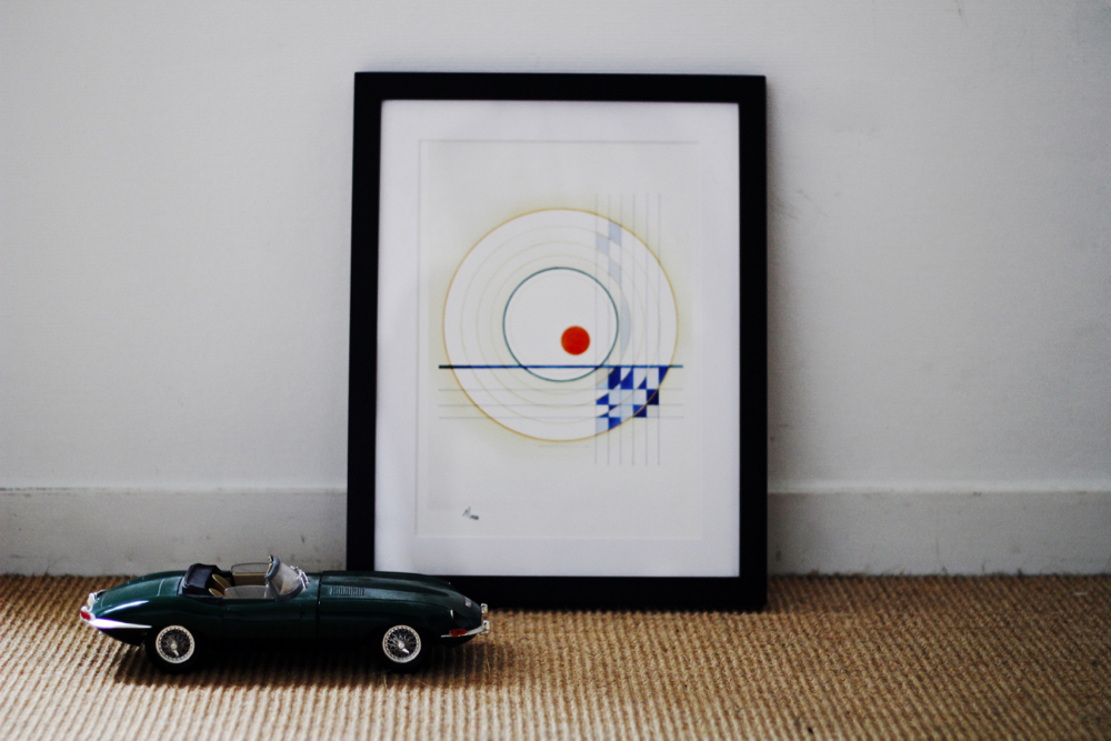 BLOG-MODE-HOMME-STYLE-INTERIEUR-DECO-jaguar-typ-E--JUNIQUE-BAUHAUS-KANDINSKI-ABSTRAIT-geometrie-monstera-philodandron-rideau-douche-imprime-litho-cadre-noir-mur-tableaux - 2