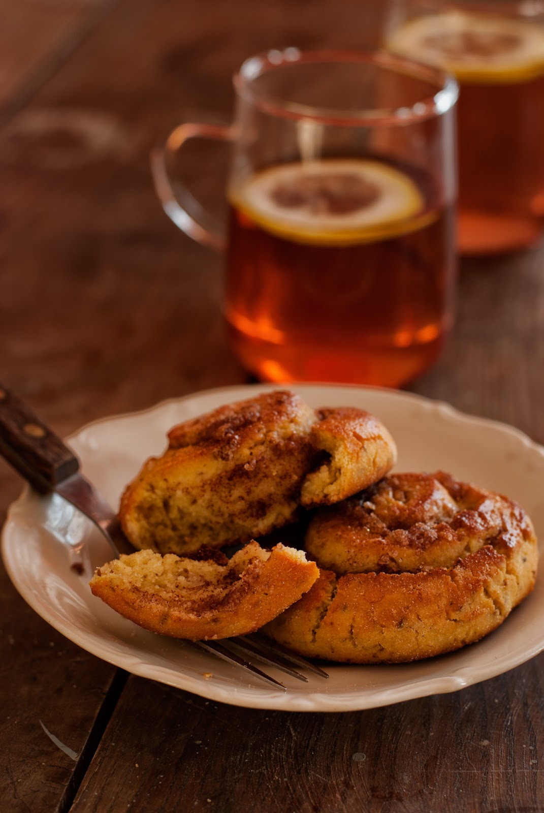 Zawijane drożdżówki cynamonowe bez glutenu