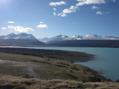 Lago Pukaki, en Nueva Zelanda Lago Pukaki, en Nueva Zelanda