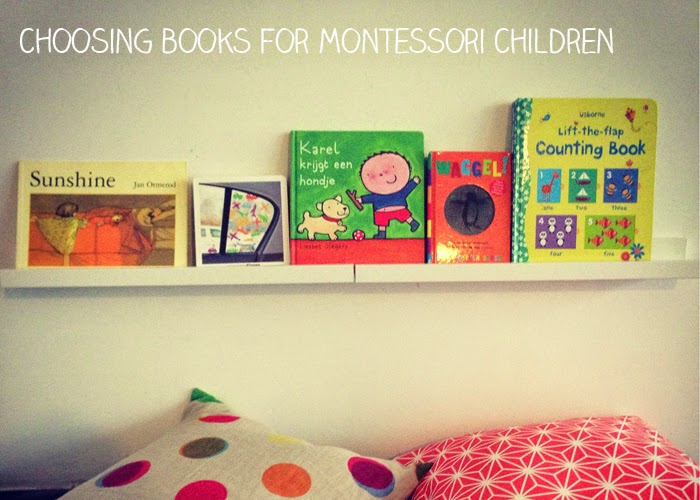 Wall bookshelf with Montessori-friendly Dutch and English books for toddlers