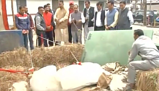 विरोध प्रदर्शन के दौरान घायल हुए घोड़े 'शक्तिमान' की मौत विरोध प्रदर्शन के दौरान घायल हुए घोड़े 'शक्तिमान' की मौत