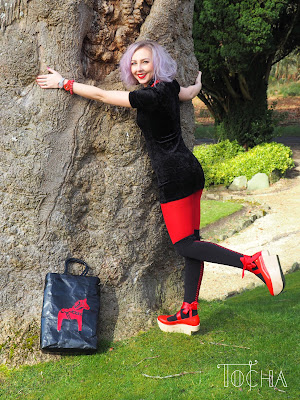 Dala Horse Handbag - Tocha Studio bag, Dala horse, Dalahäst, felt, handbag, paper, Scandinavia, Scotland, shine, Sweden, vegan, washable paper, washpapa, rocking horse, Vivienne Westwood, Melissa, folklore, Balloch