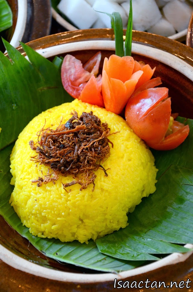 Nasi Kunyit Nasi Kunyit