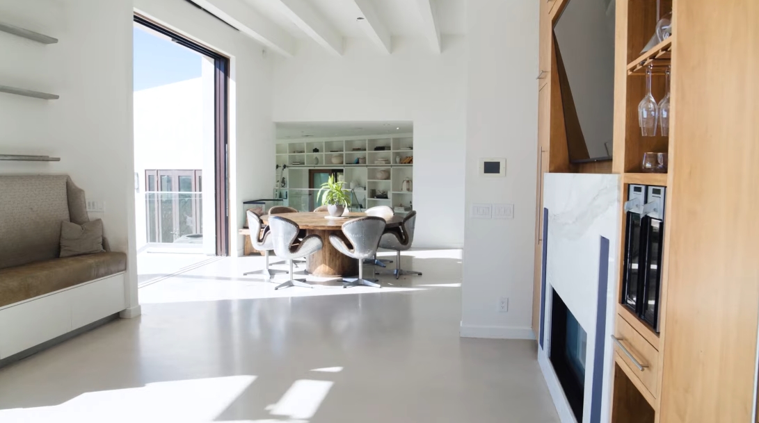 10 Interior Design Photos vs. 6315 Gayton Pl, Malibu, CA Luxury Home Tour