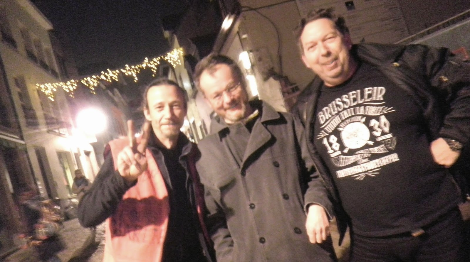 Manu Brocante, Pierre Wegnez et Nicky Luppens rue des Renards