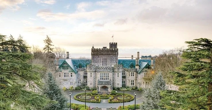 Royal Road University Keren! Ini Dia 11 Kampus Terindah di Dunia