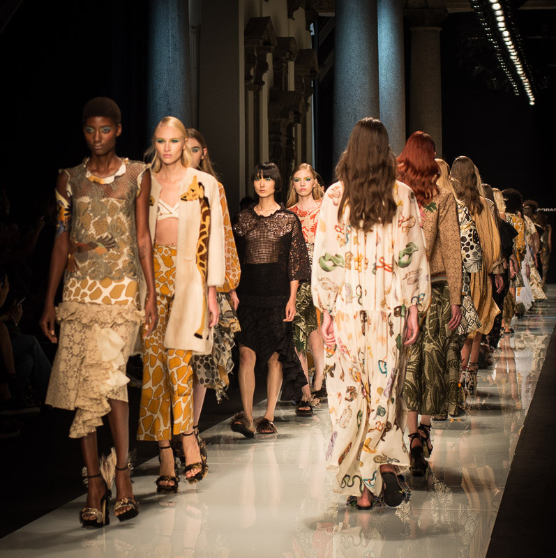 Fashion Week Milano, 5 notizie sulle sfilate di moda che ci aspettano a
