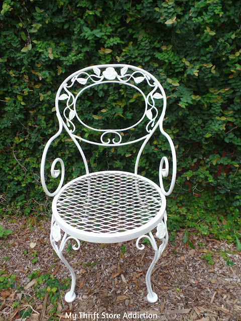 Tutorial for chalk painted dining chairs