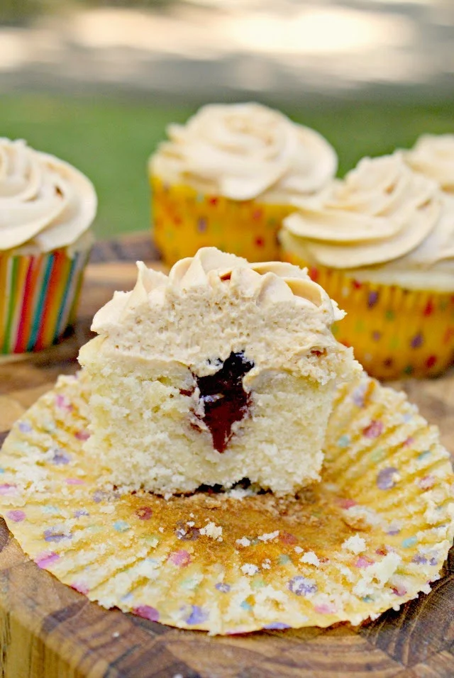Peanut Butter and Jelly Cupcakes | thetwobiteclub.com